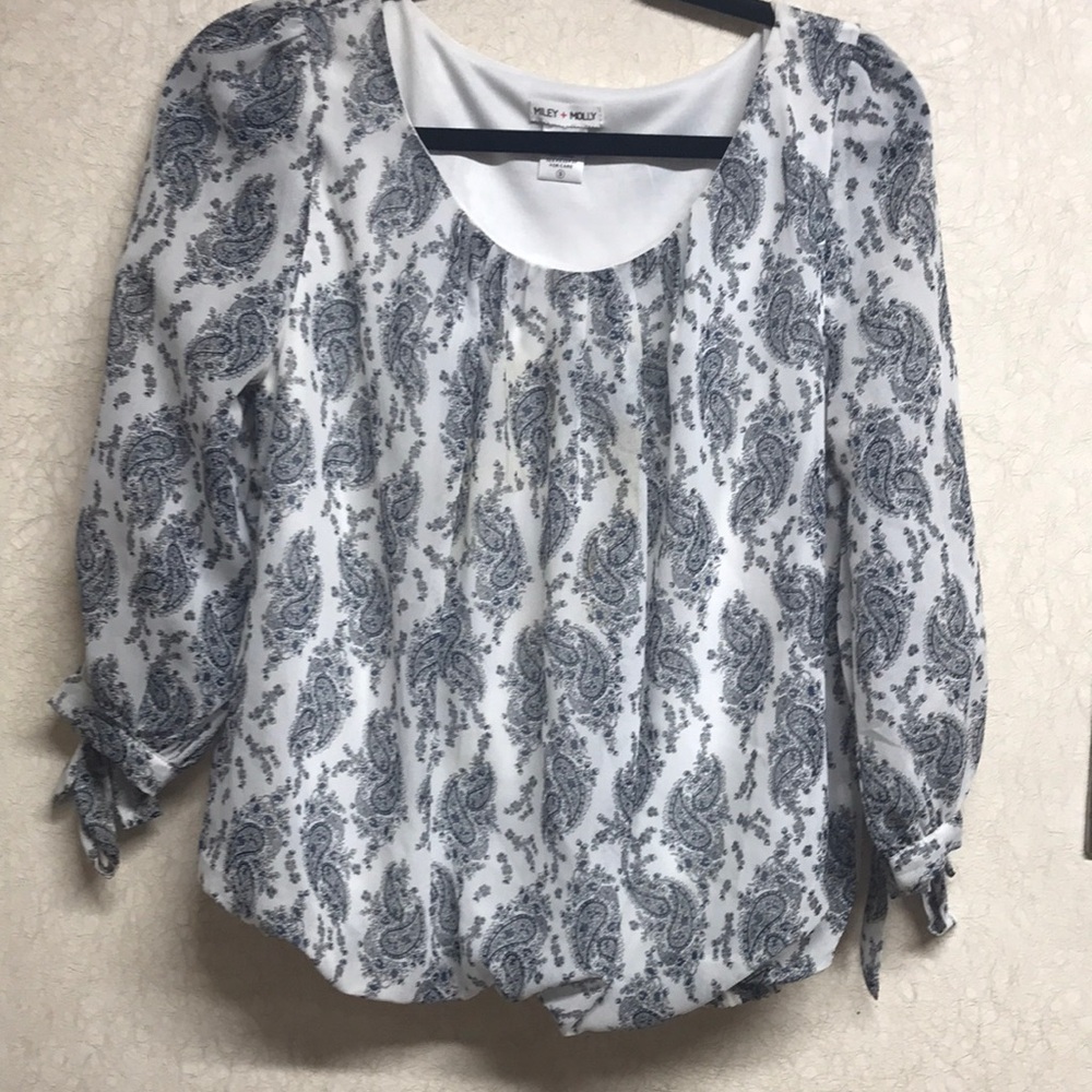 Miley+Molly size small top